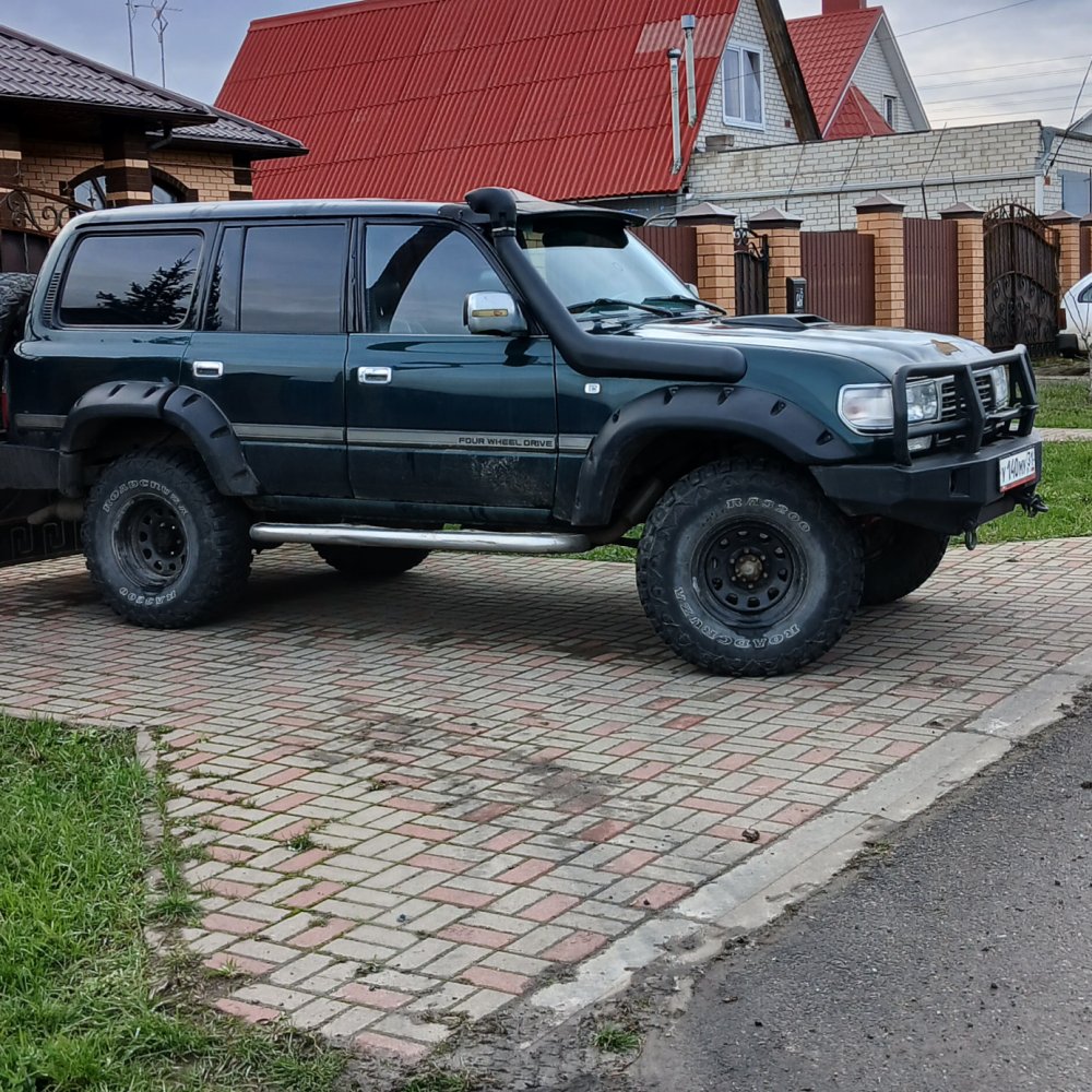 Toyota Land Cruiser — фото 1 из 1