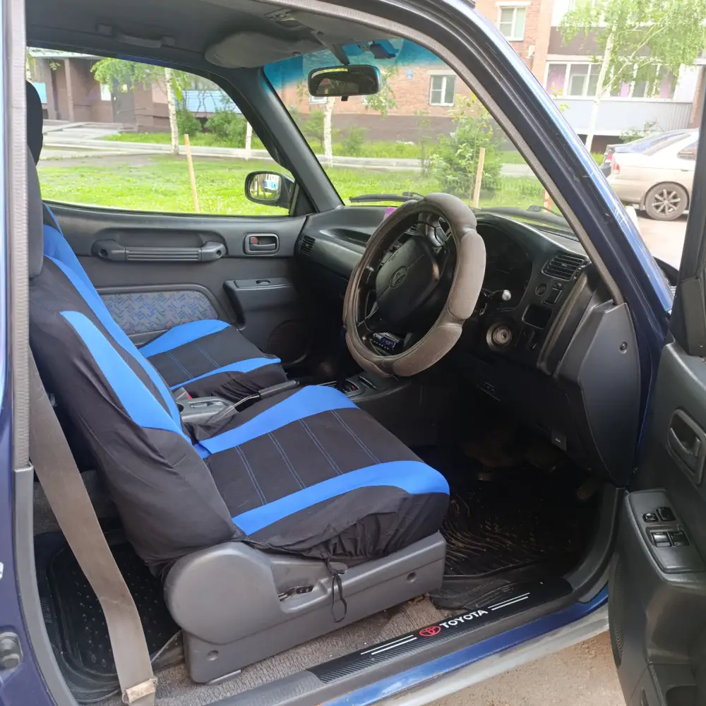 Toyota RAV4 — фото 3 из 6