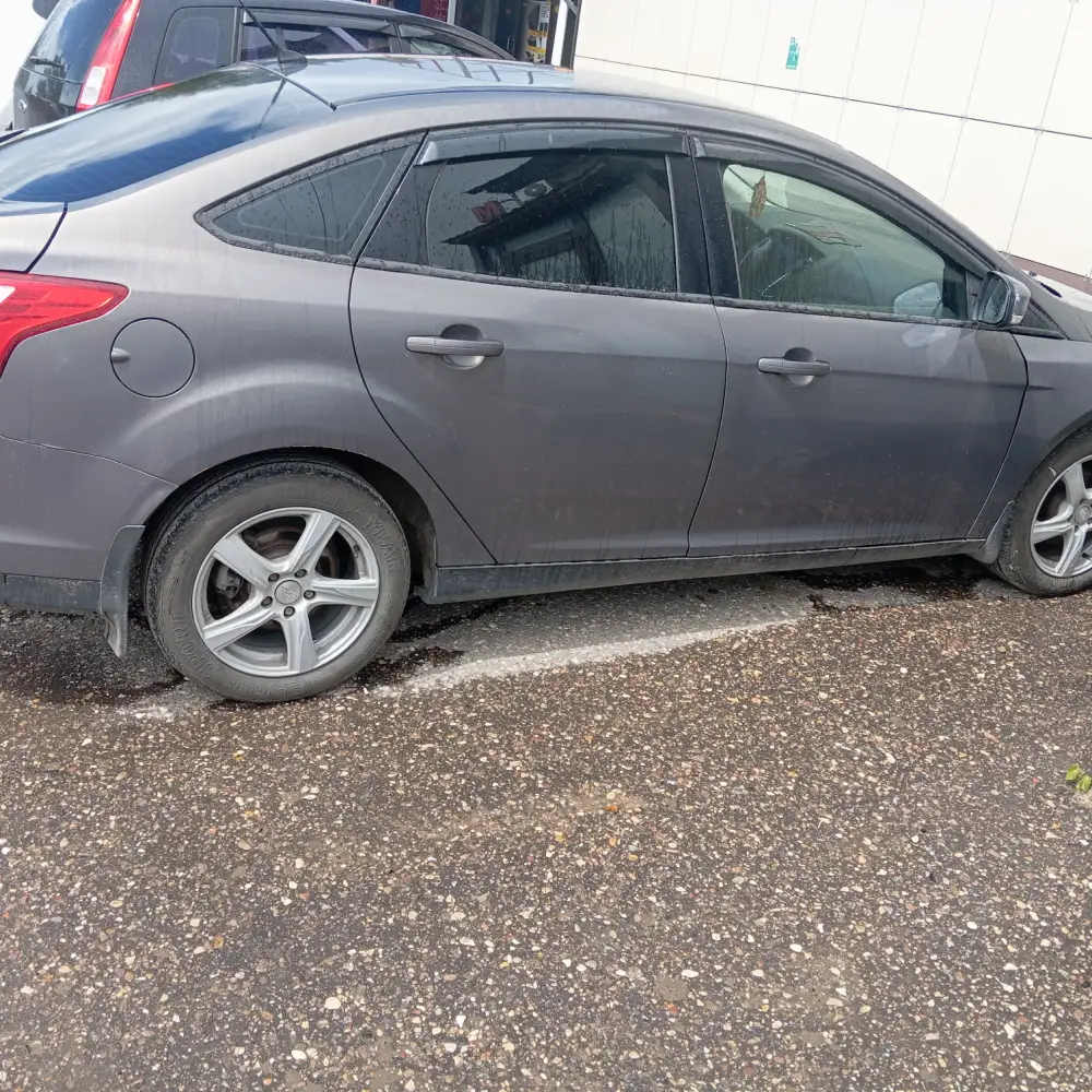 Ford Focus — фото 1 из 6