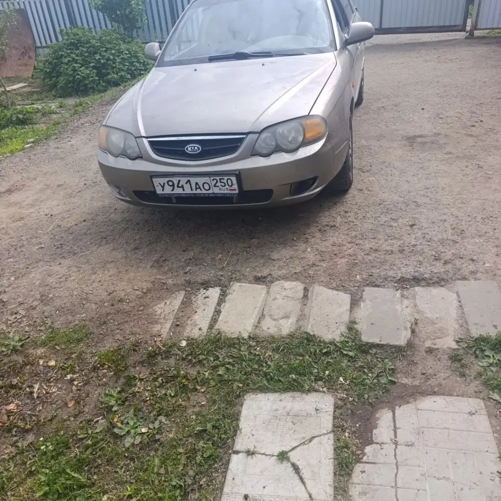 Kia Shuma — фото 1 из 4