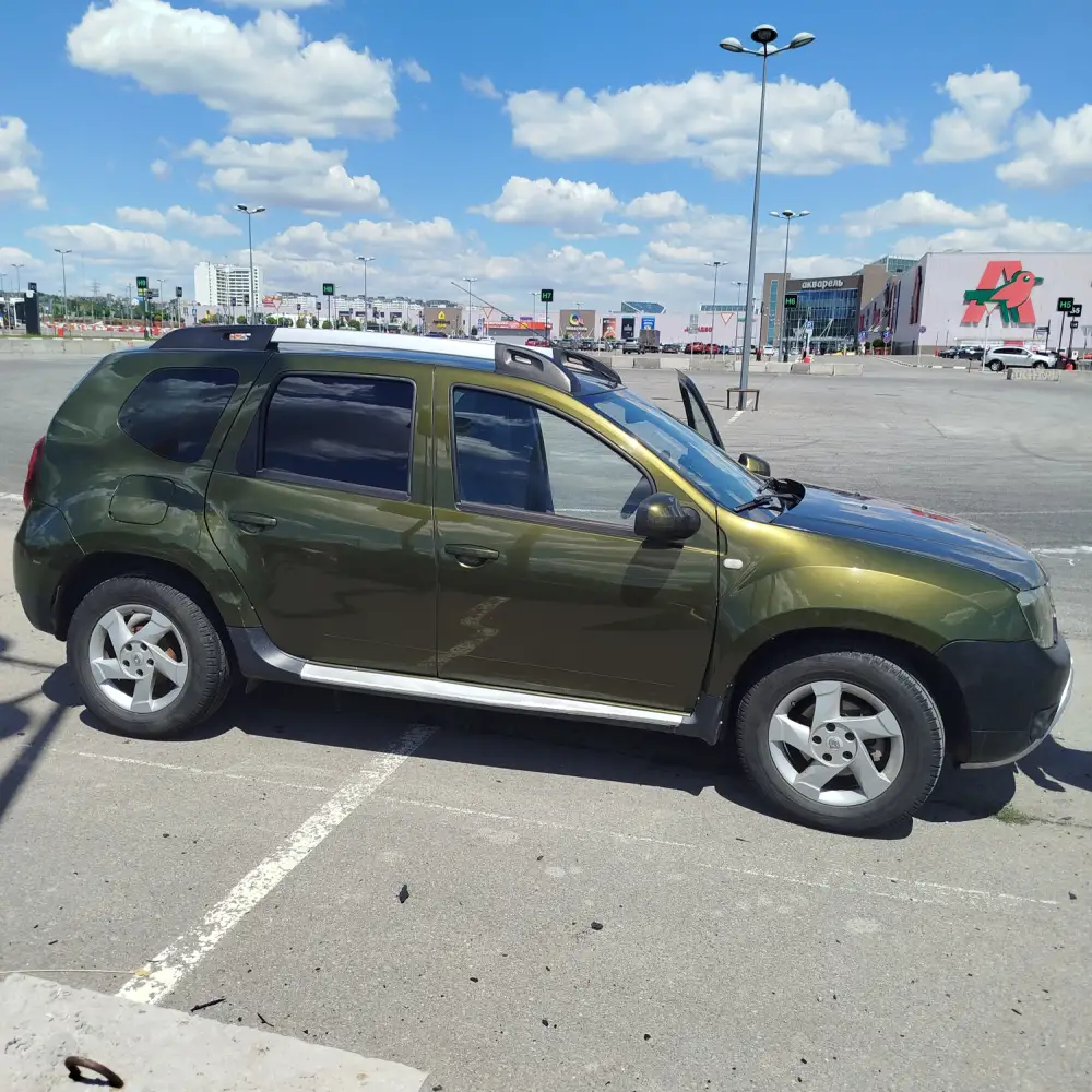 Renault Duster — фото 6 из 6
