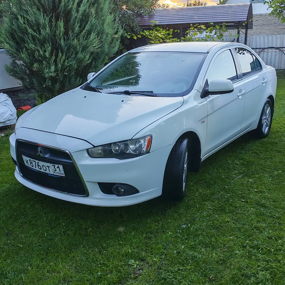 Mitsubishi Lancer — фото 2 из 6