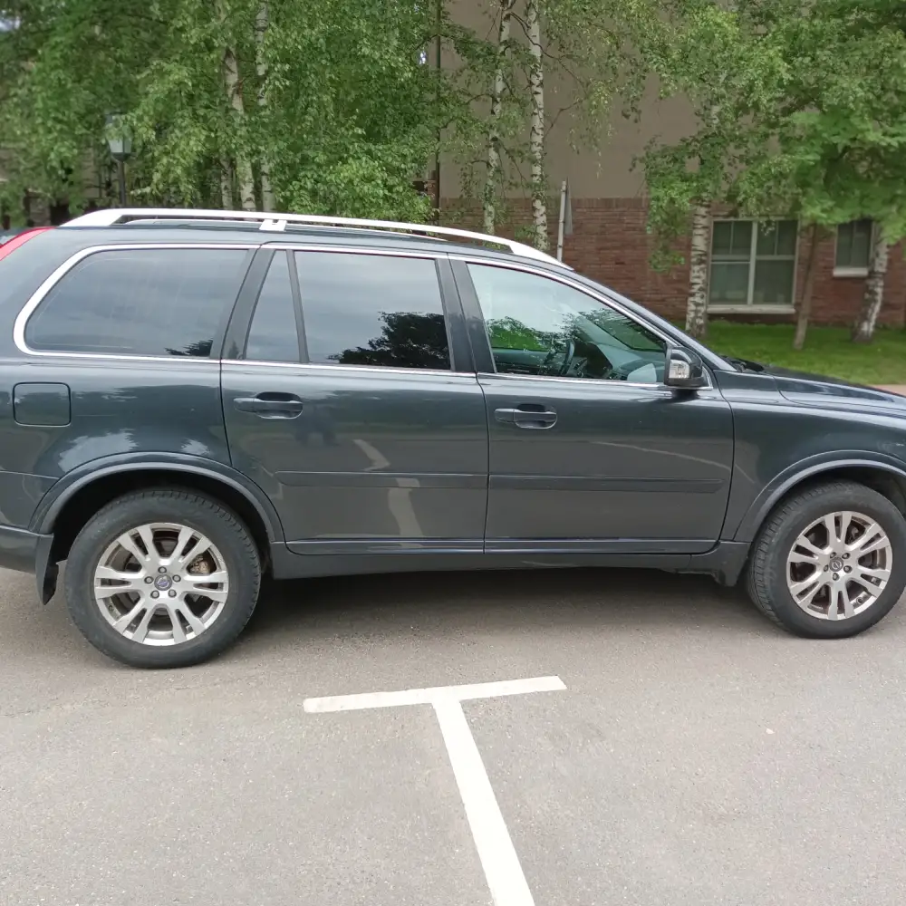 Volvo XC90 — фото 1 из 6