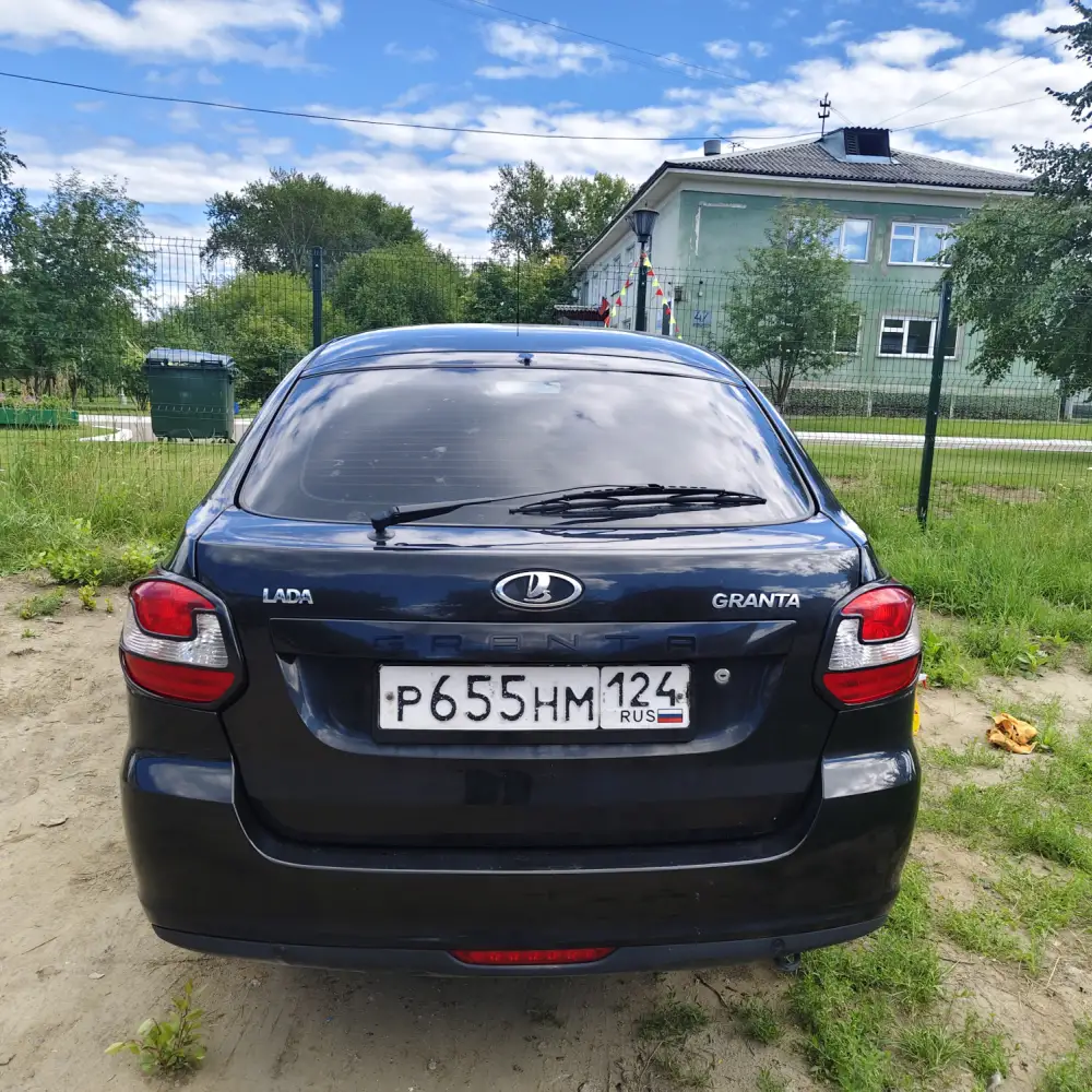 Lada Granta — фото 3 из 6