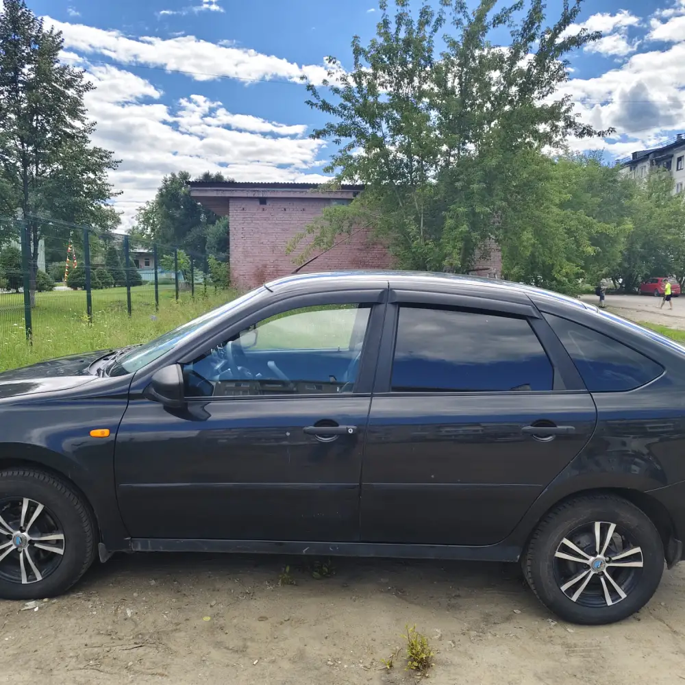 Lada Granta — фото 6 из 6