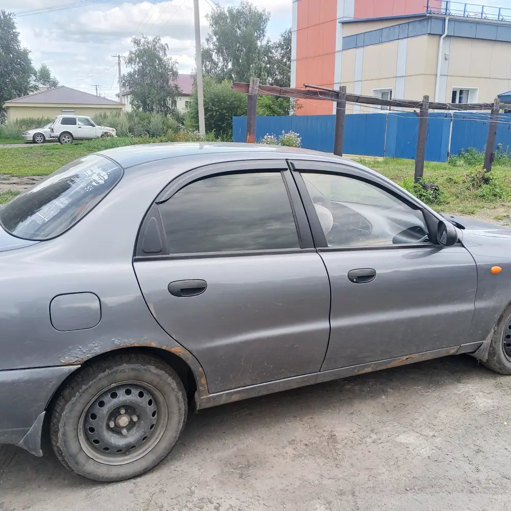 Chevrolet Lanos — фото 6 из 6
