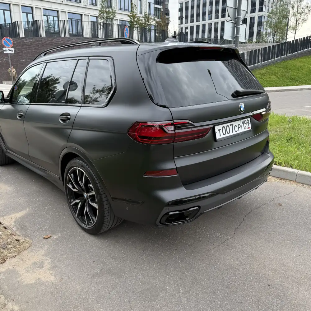 BMW X7 — фото 4 из 6