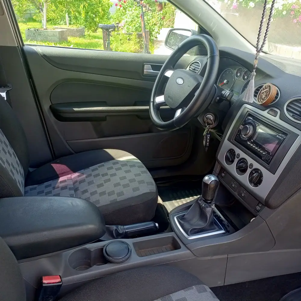 Ford Focus — фото 4 из 6