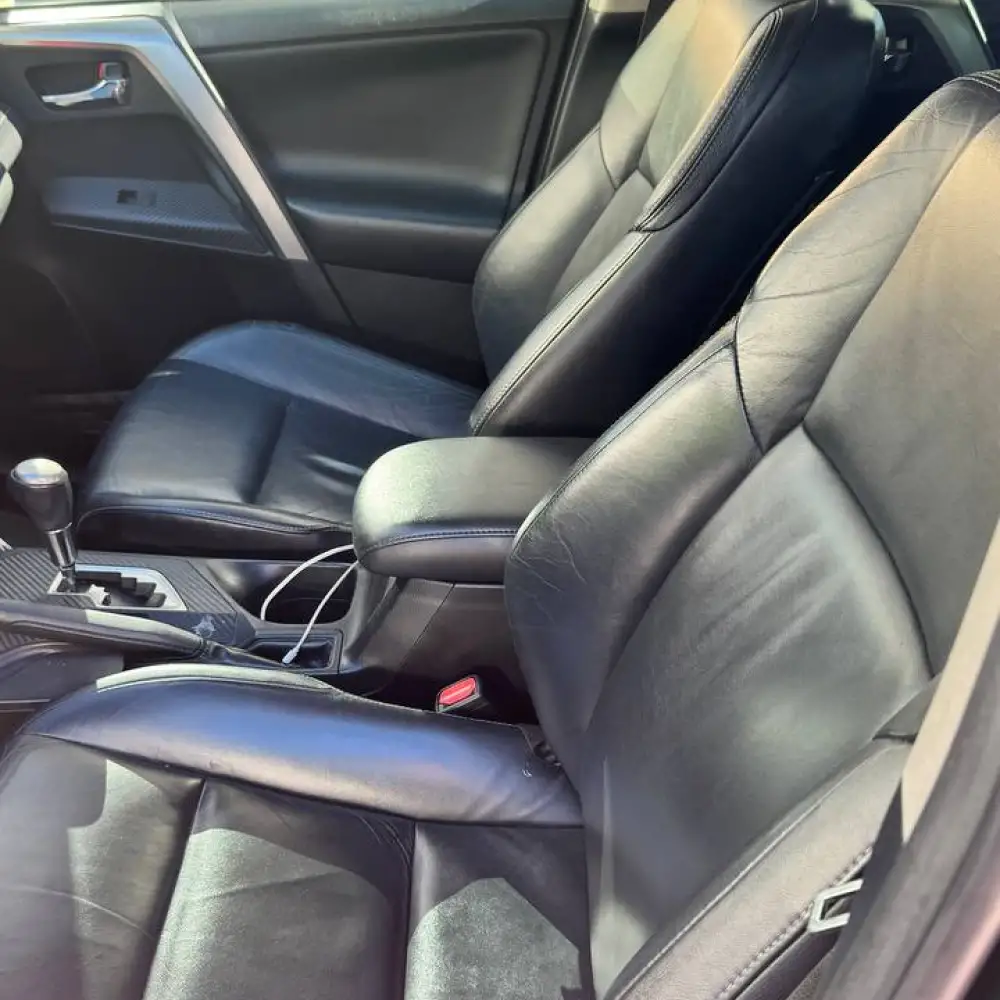 Toyota RAV4 — фото 3 из 6