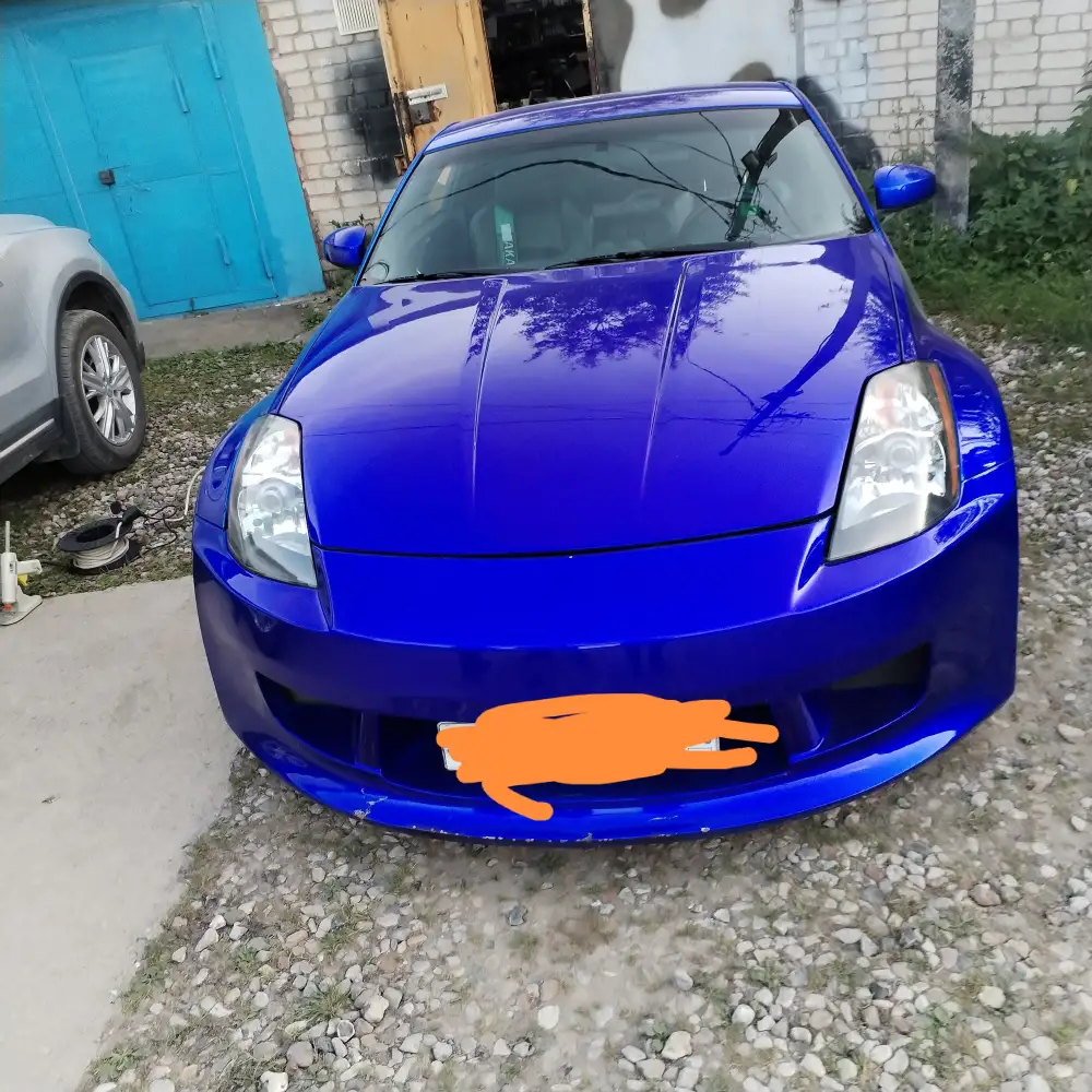 Nissan 350Z — фото 1 из 2