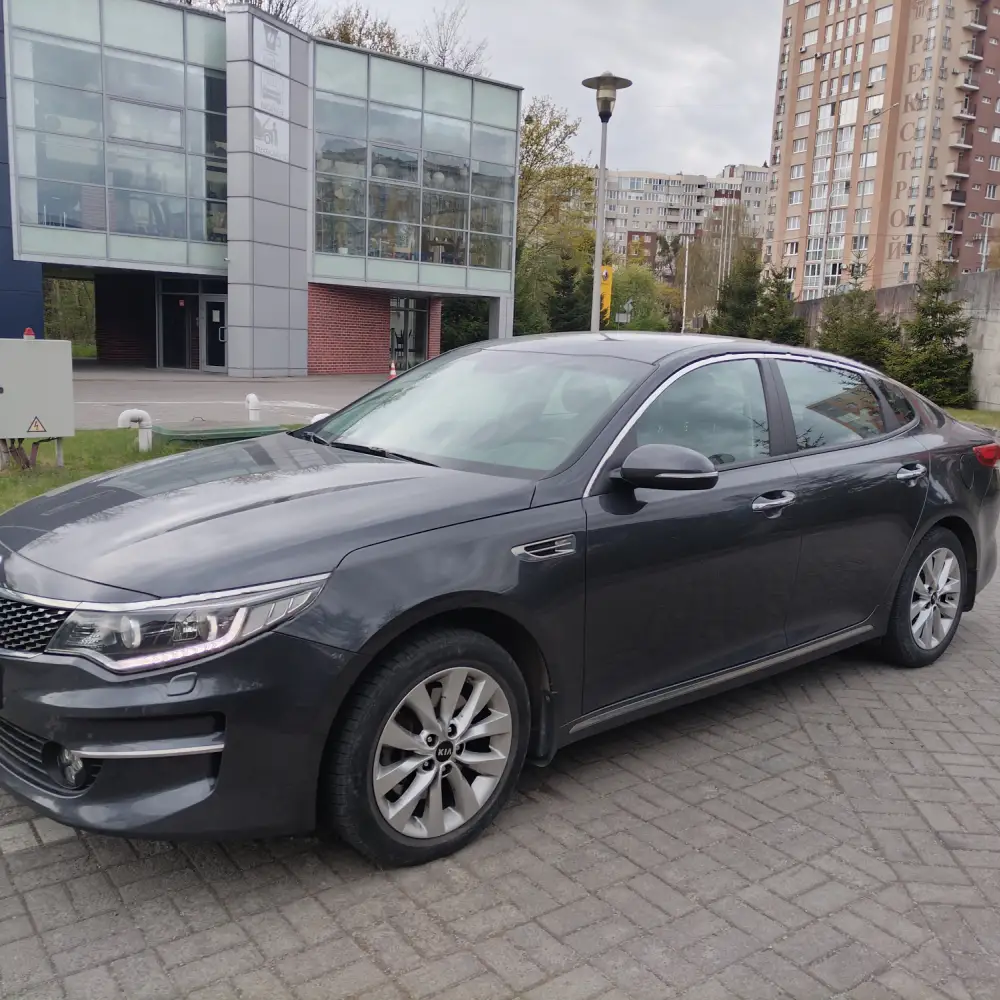 Kia Optima — фото 1 из 5