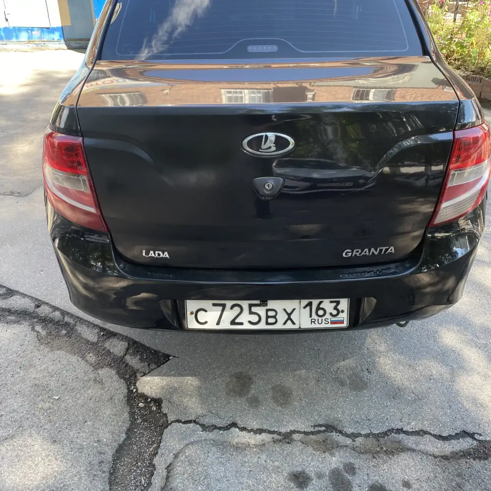 Lada Granta — фото 5 из 6