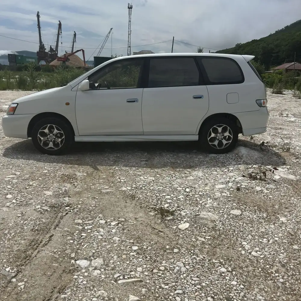 Toyota Gaia — фото 4 из 6