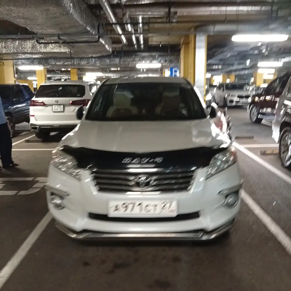 Toyota RAV4 — фото 2 из 4