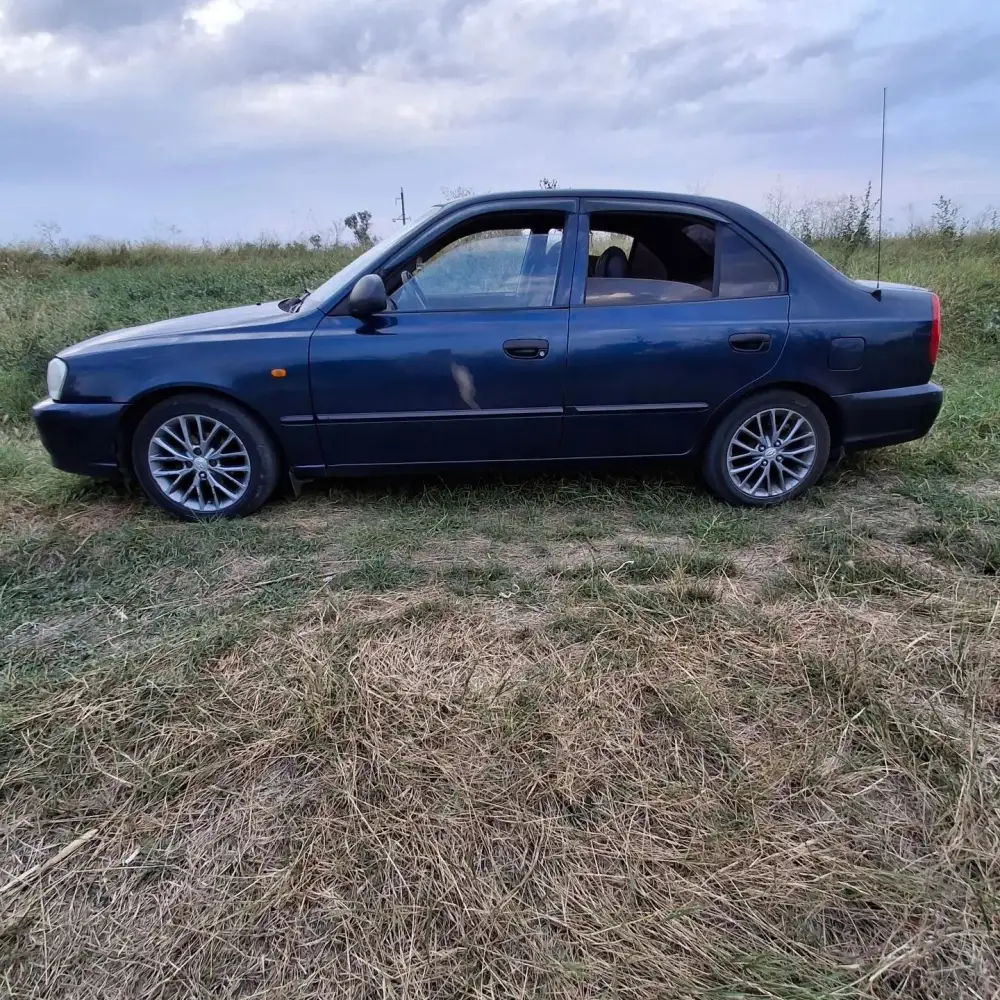 Hyundai Accent — фото 2 из 6