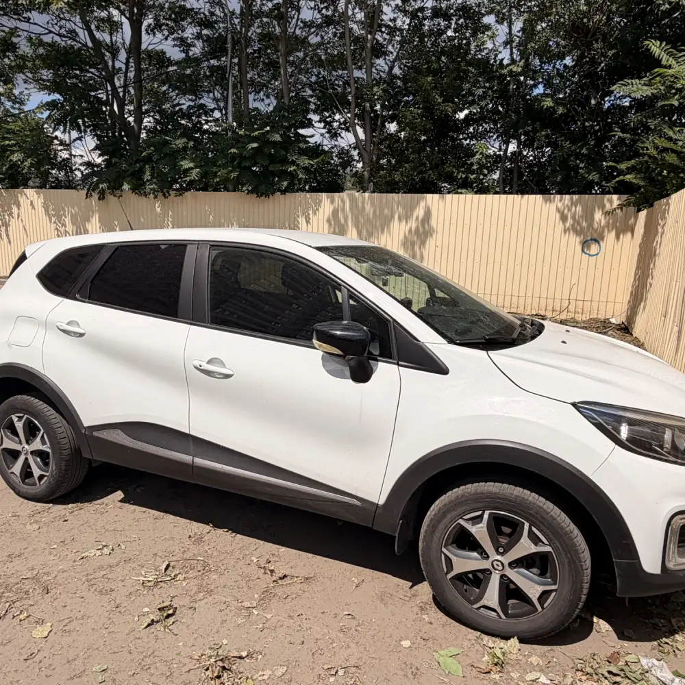 Renault Captur — фото 1 из 6