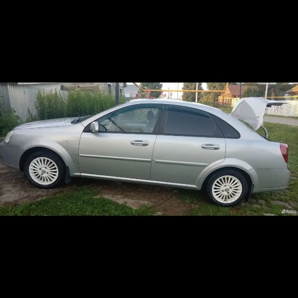 Chevrolet Lacetti — фото 2 из 6