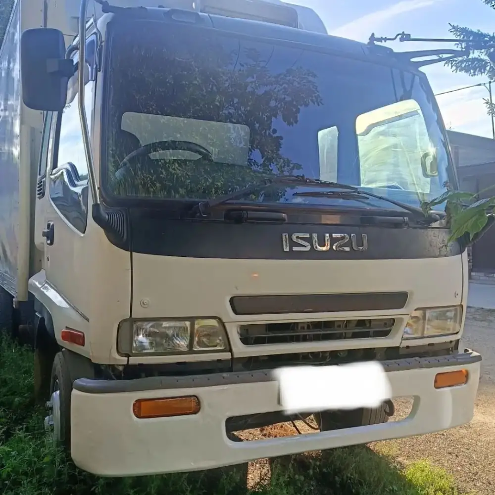 Isuzu Forward (F-серия) — фото 1 из 5