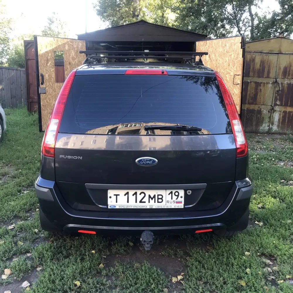 Ford Fusion — фото 4 из 6
