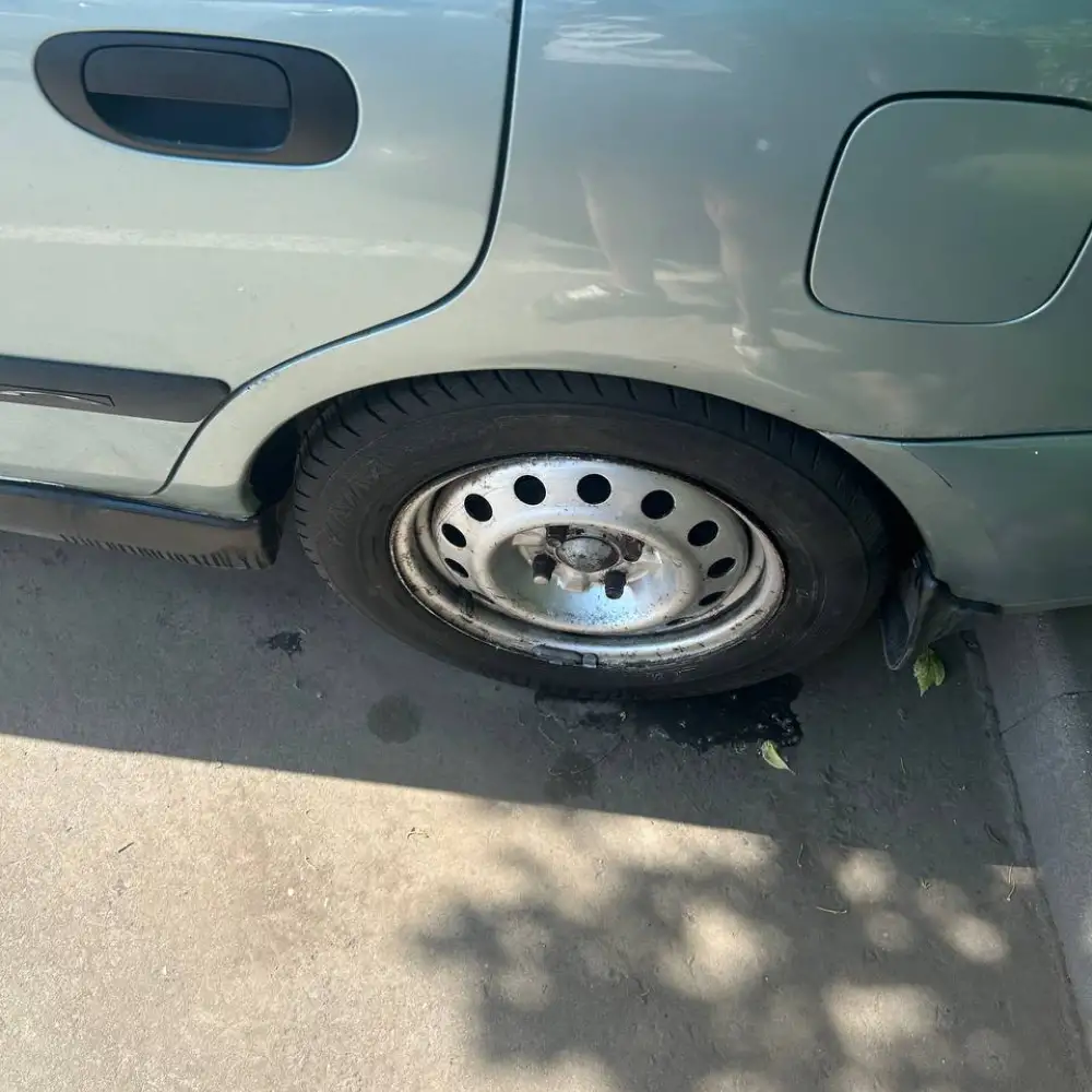 Mitsubishi Carisma — фото 4 из 6