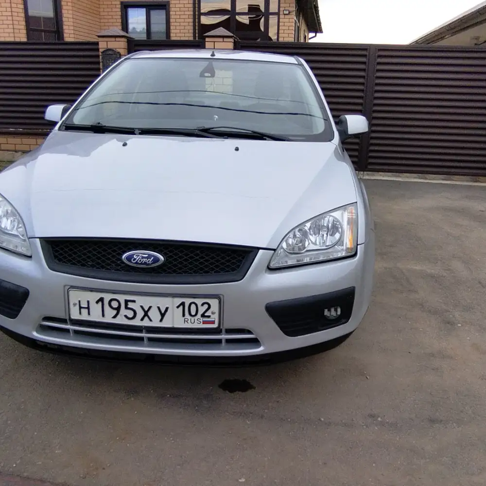 Ford Focus — фото 1 из 6