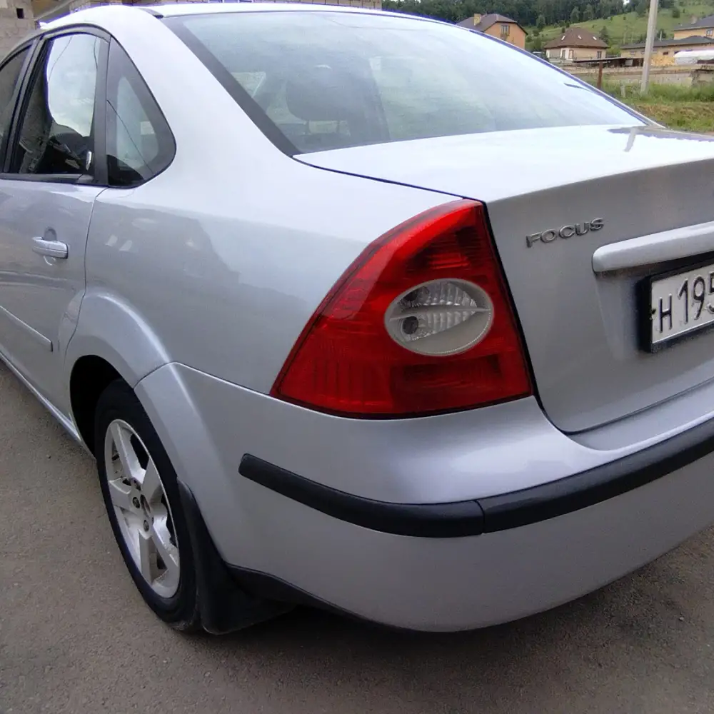 Ford Focus — фото 5 из 6
