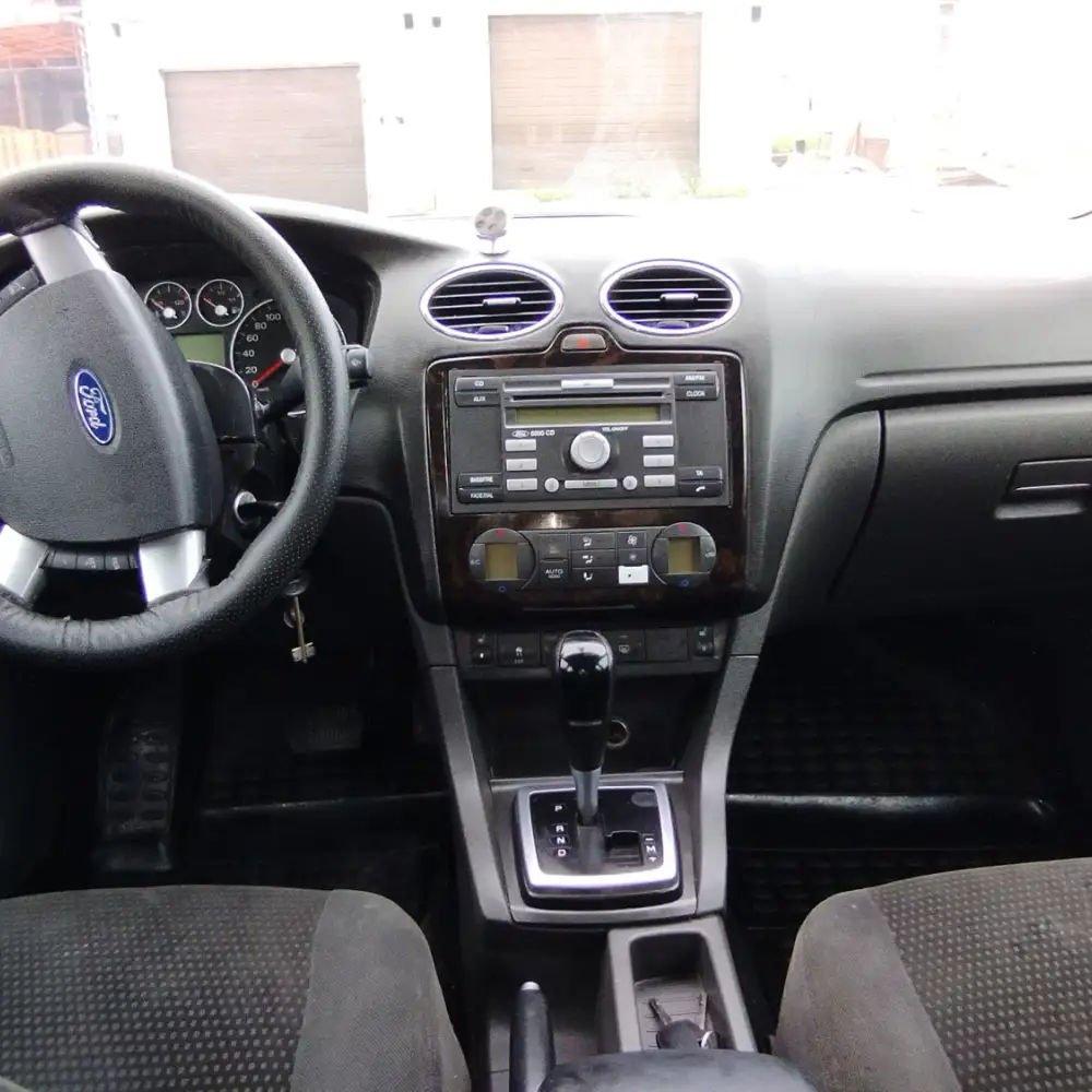 Ford Focus — фото 6 из 6