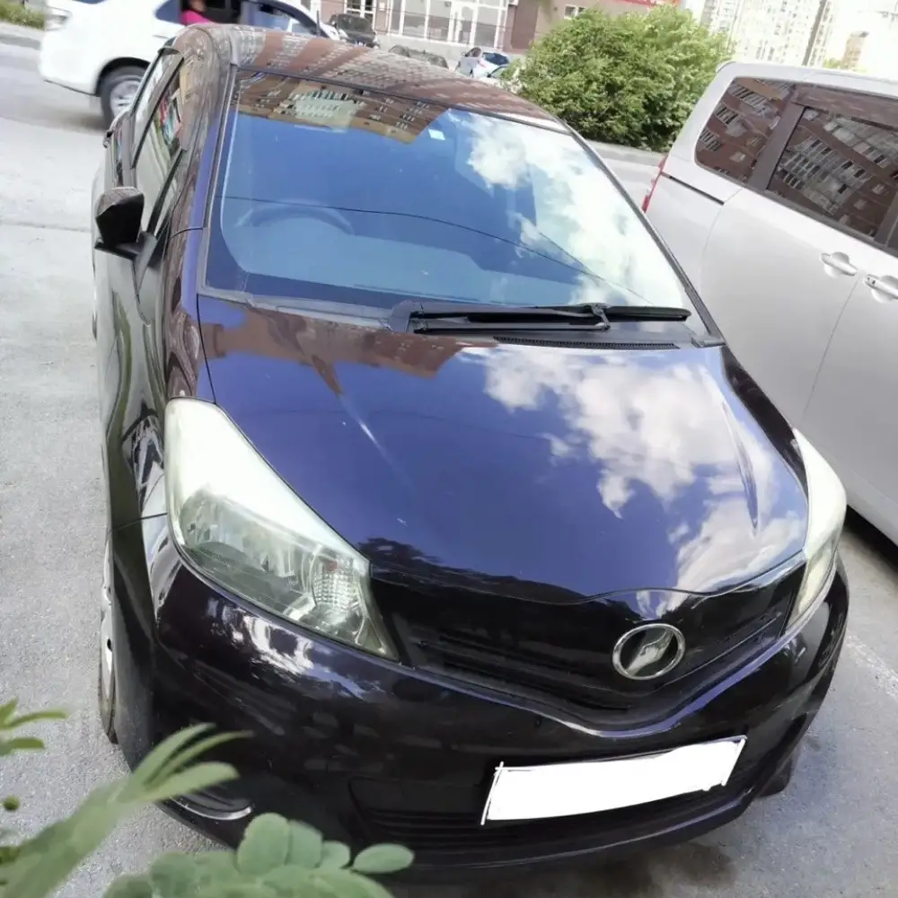 Toyota Vitz — фото 2 из 6