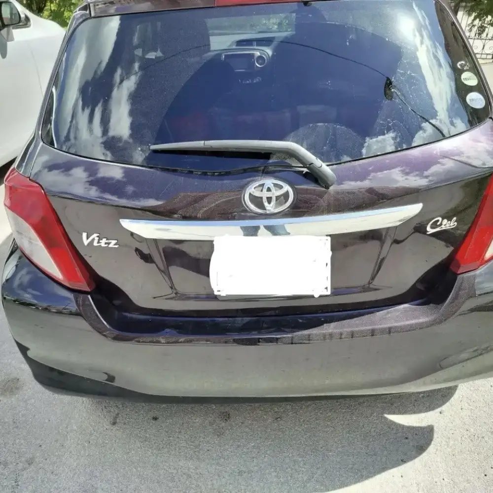 Toyota Vitz — фото 4 из 6