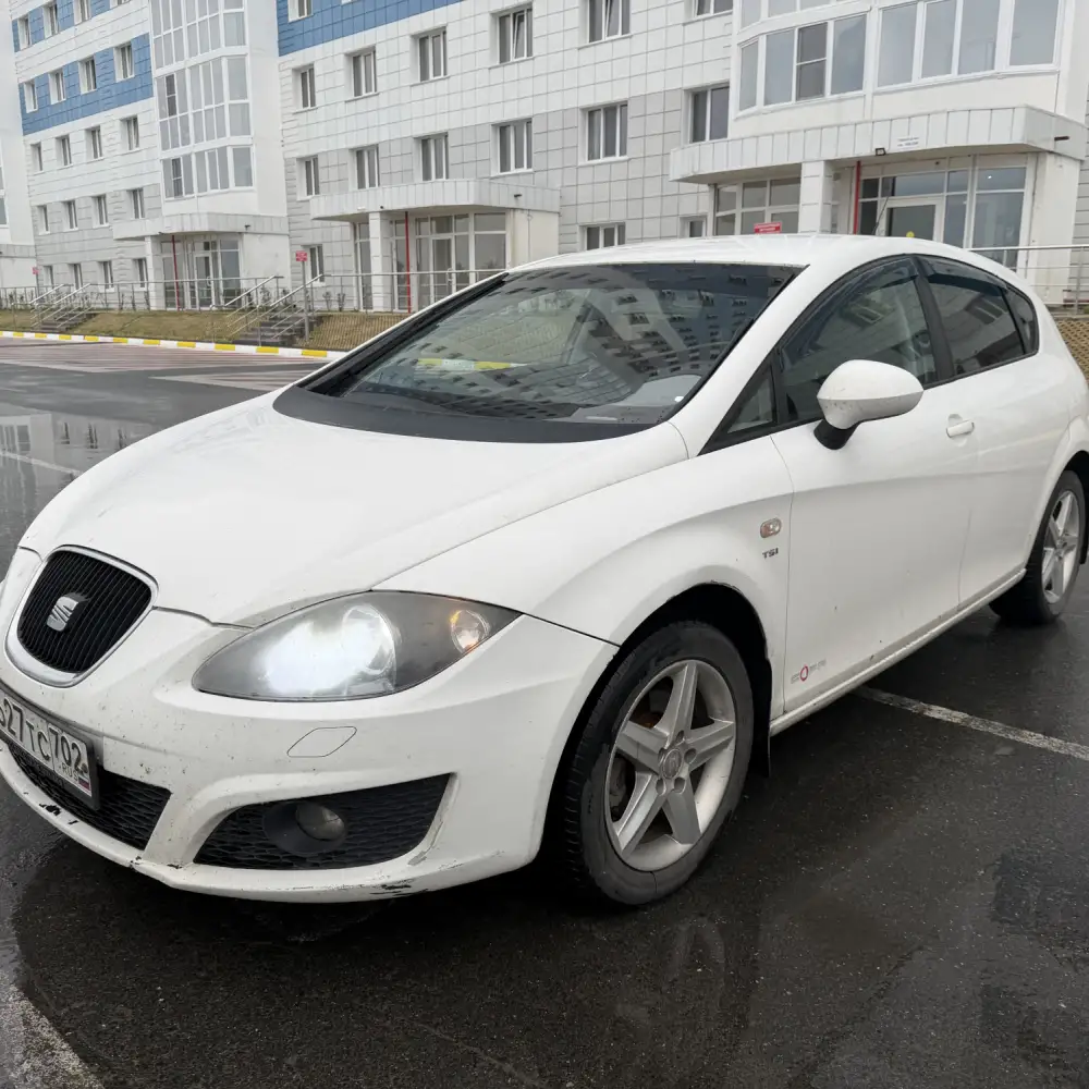 SEAT Leon — фото 2 из 6