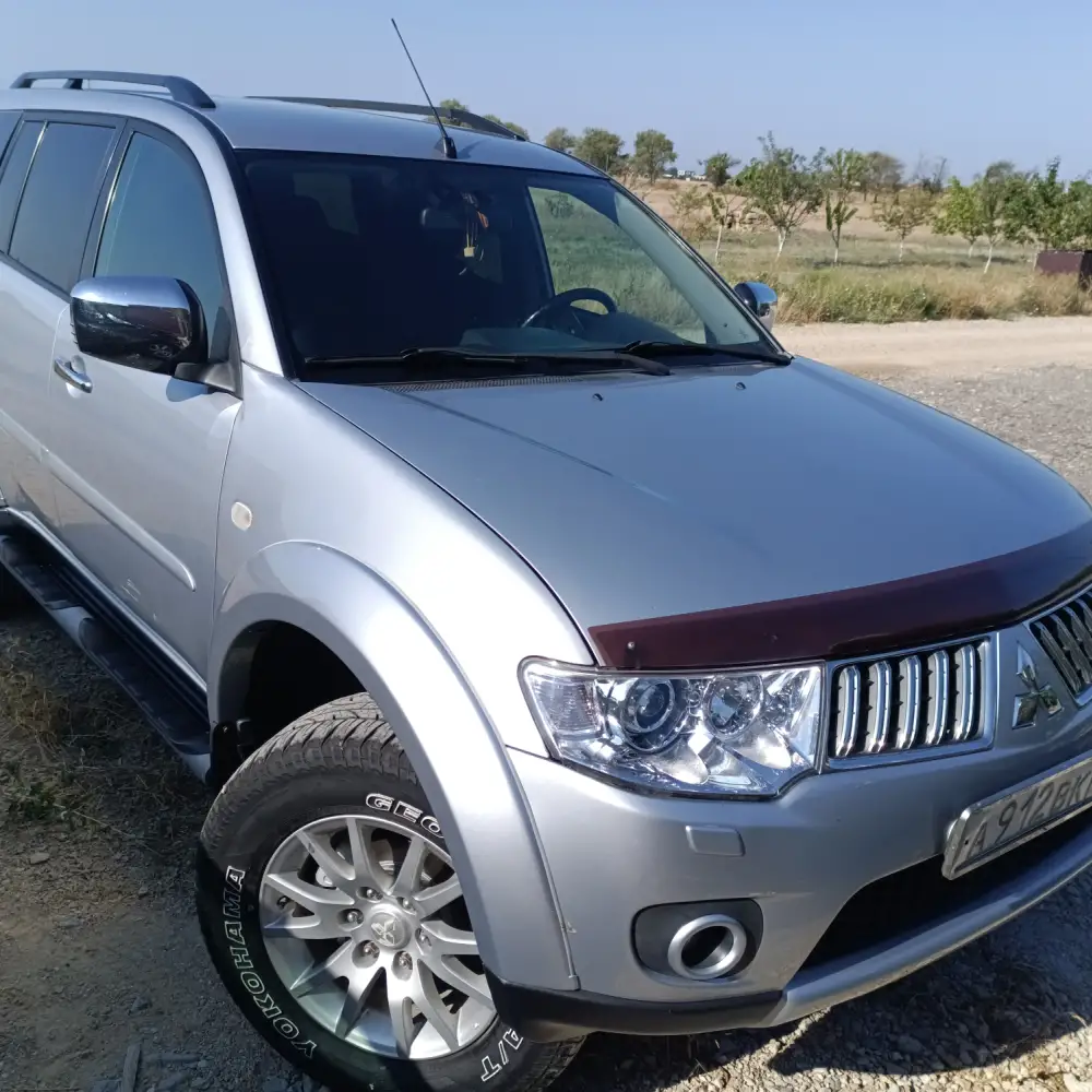 Mitsubishi Pajero Sport — фото 6 из 6