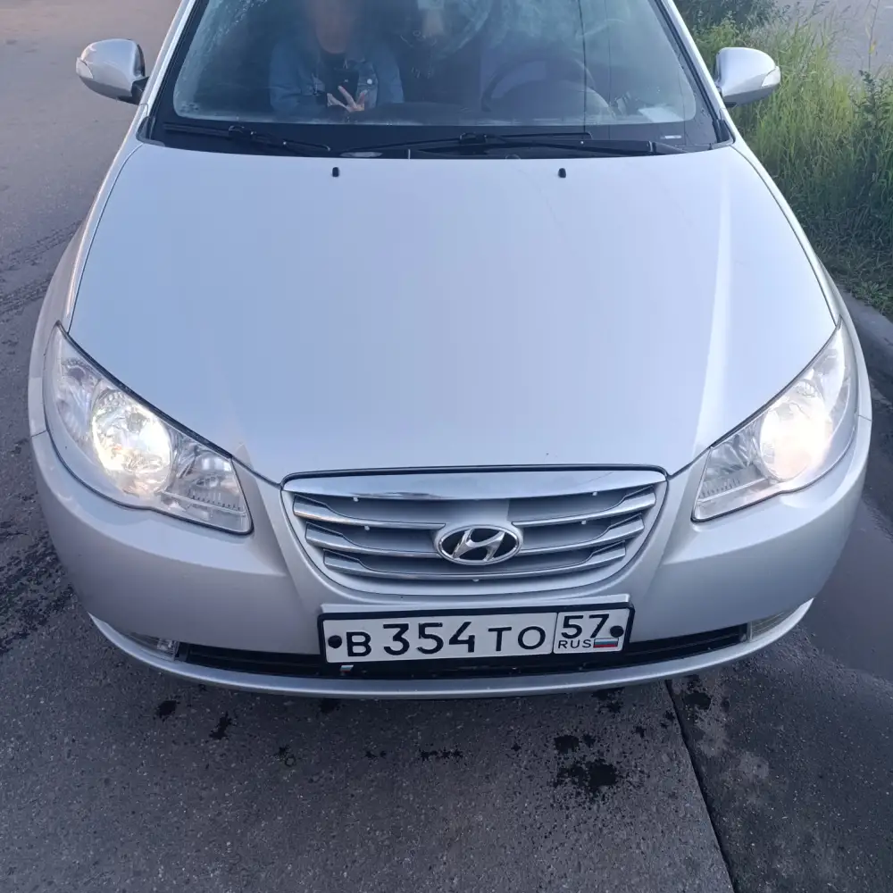 Hyundai Elantra — фото 2 из 6