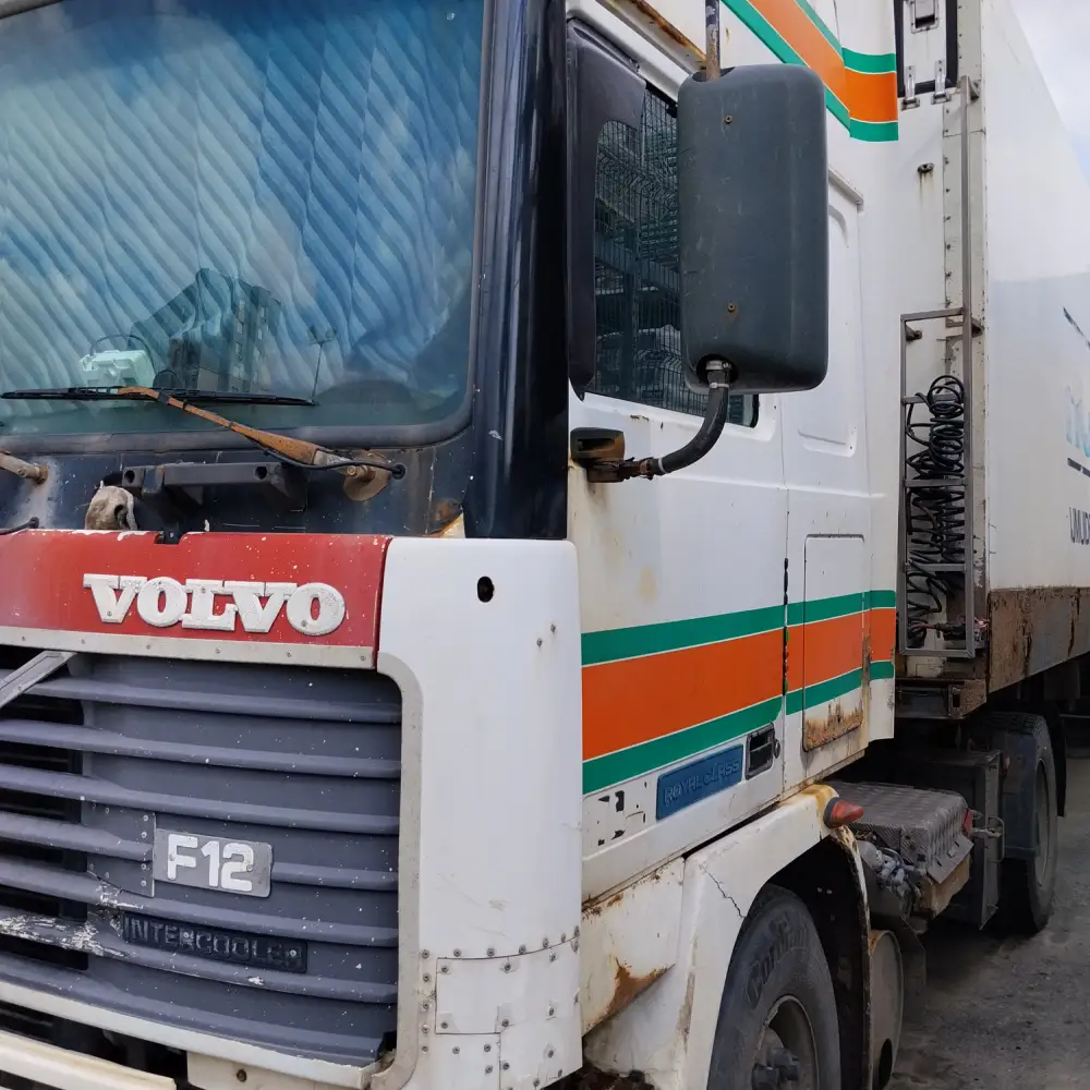 Volvo F12 — фото 2 из 6