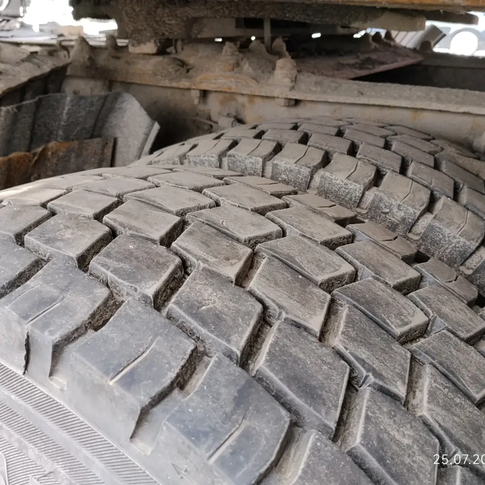 Volvo F12 — фото 3 из 6