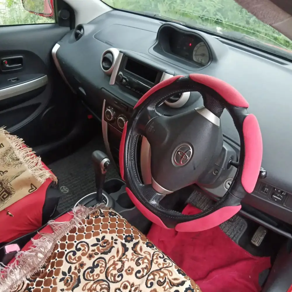Toyota Ist — фото 3 из 6