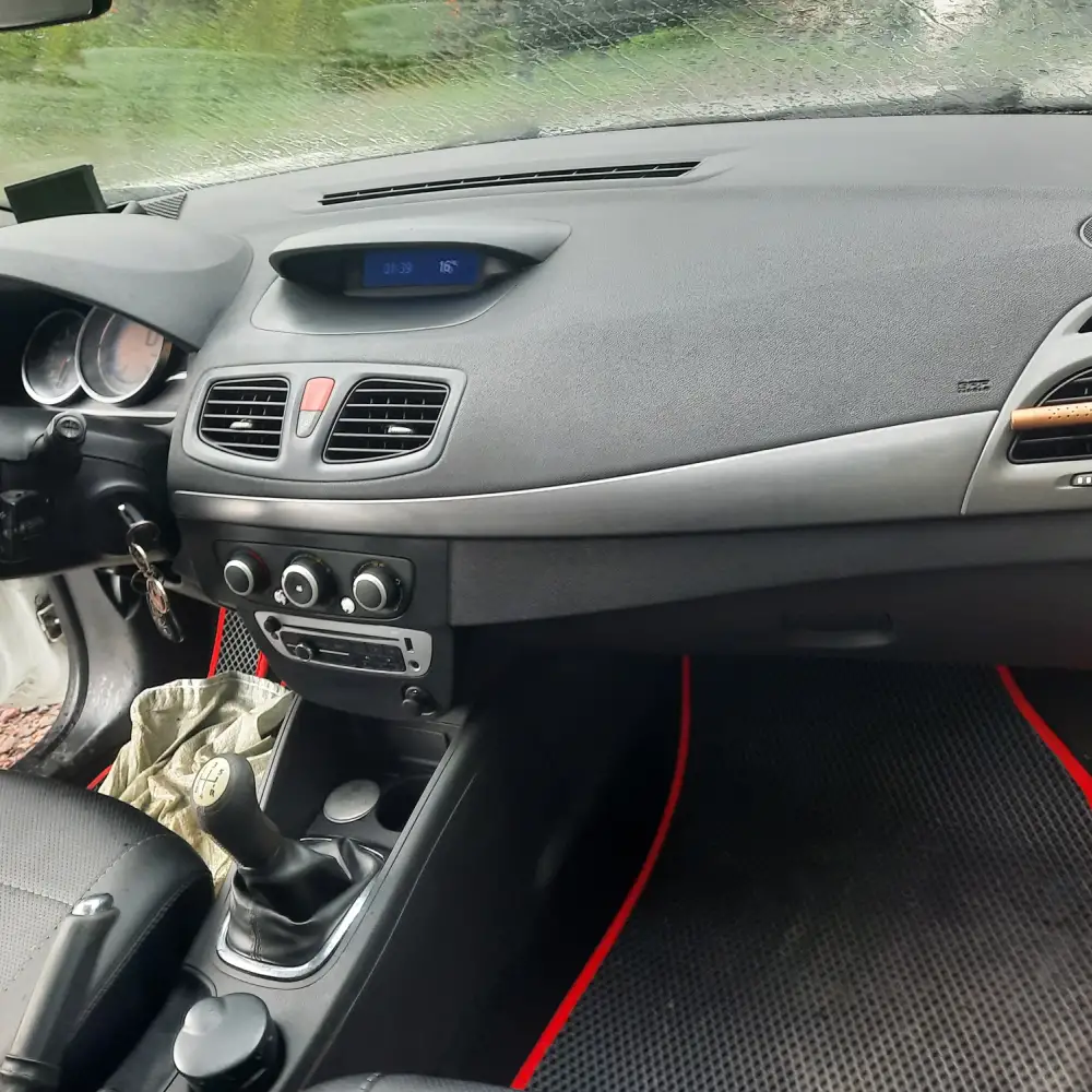 Renault Fluence — фото 1 из 1