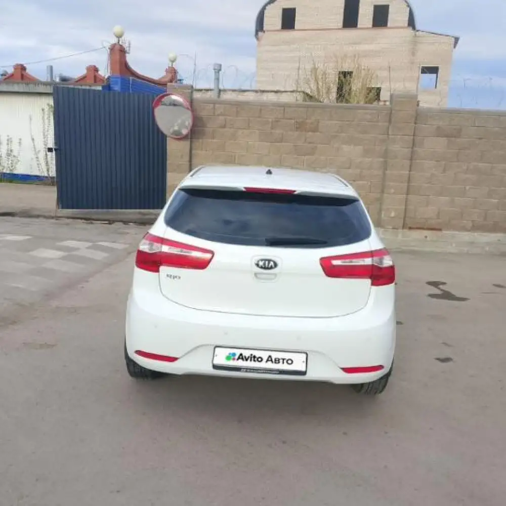 Kia Rio — фото 2 из 6