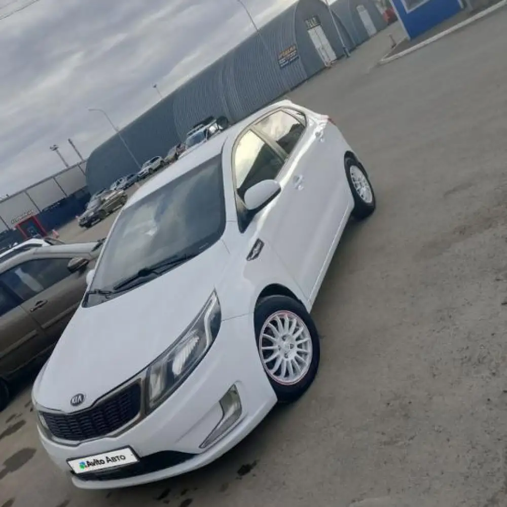 Kia Rio — фото 3 из 6