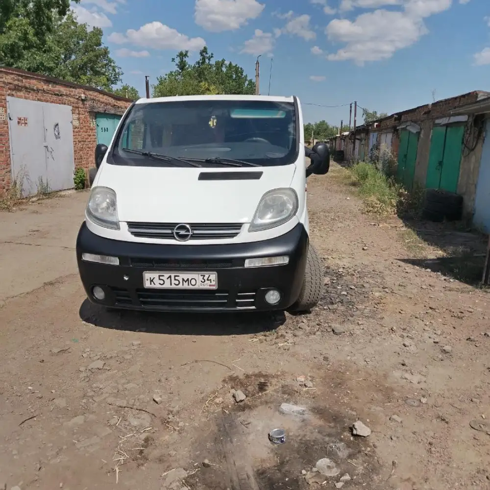 Opel Vivaro — фото 2 из 6