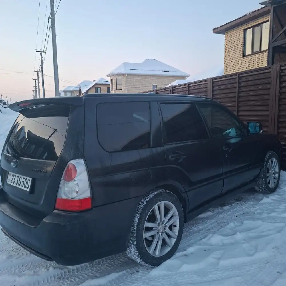 Subaru Forester — фото 6 из 6