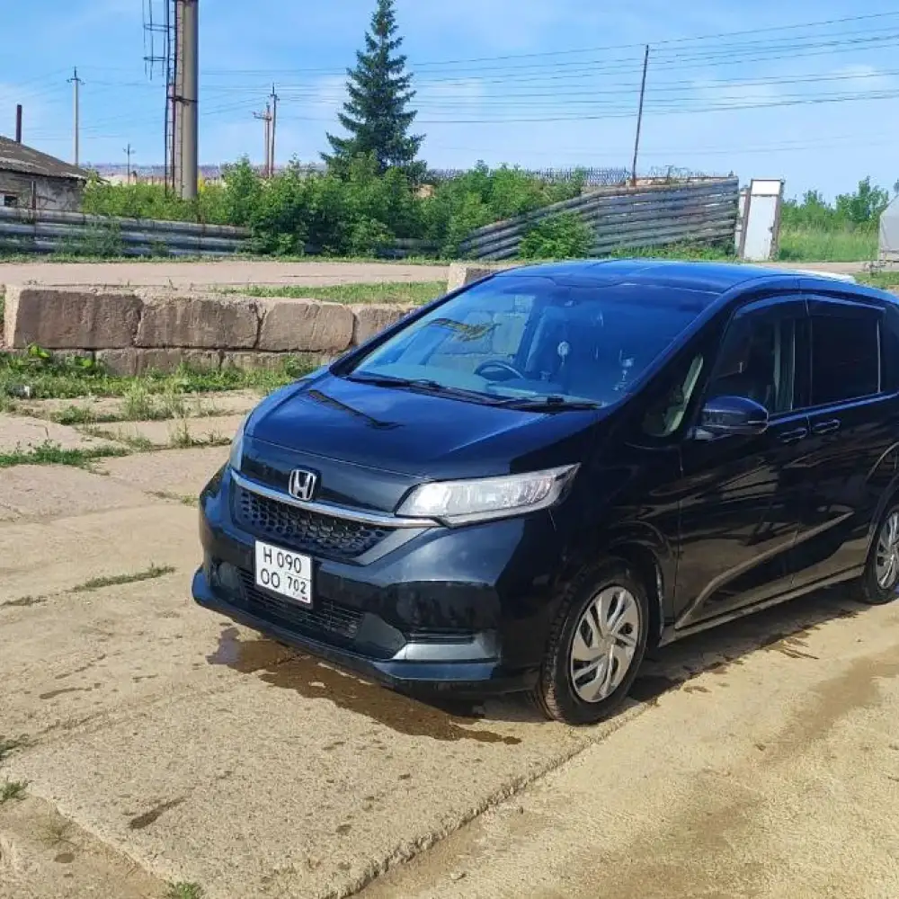 Honda Freed — фото 2 из 3