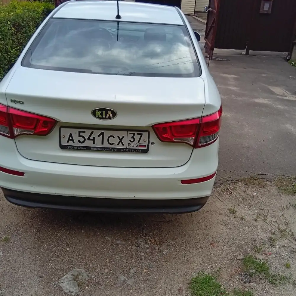 Kia Rio — фото 2 из 6
