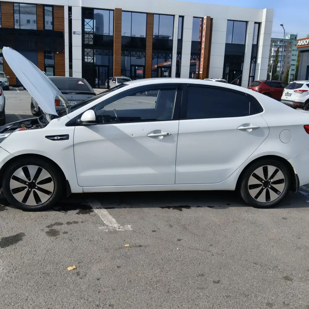 Kia Rio — фото 3 из 6