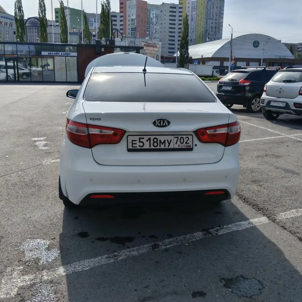 Kia Rio — фото 4 из 6