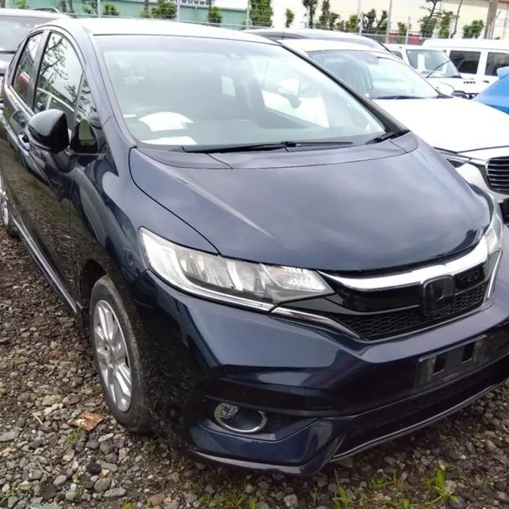 Honda Fit — фото 1 из 6