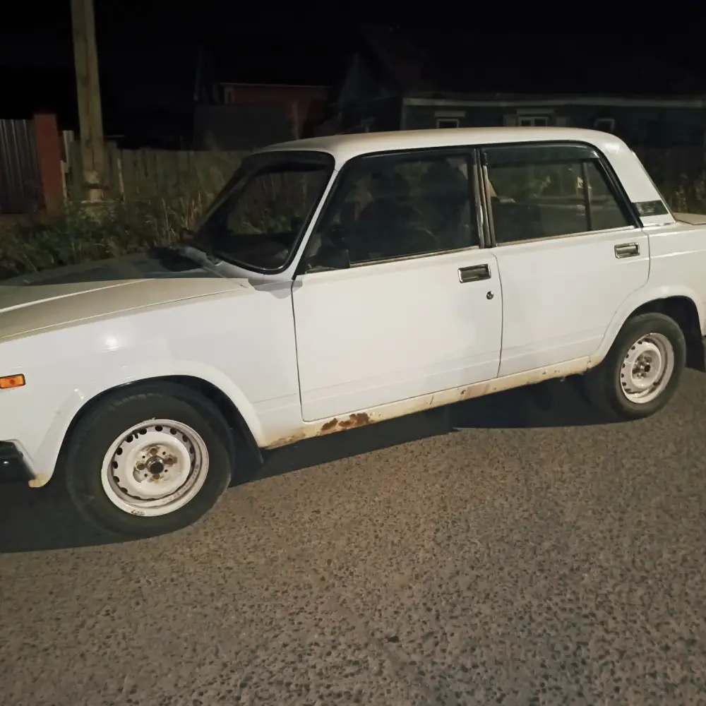 Lada 2107 — фото 3 из 4