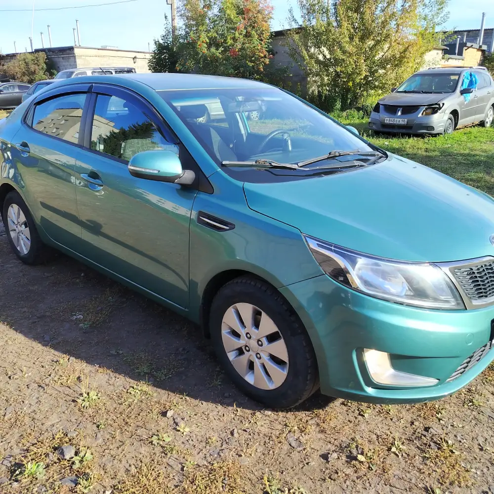 Kia Rio — фото 4 из 6