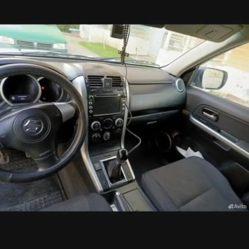 Suzuki Grand Vitara — фото 6 из 6