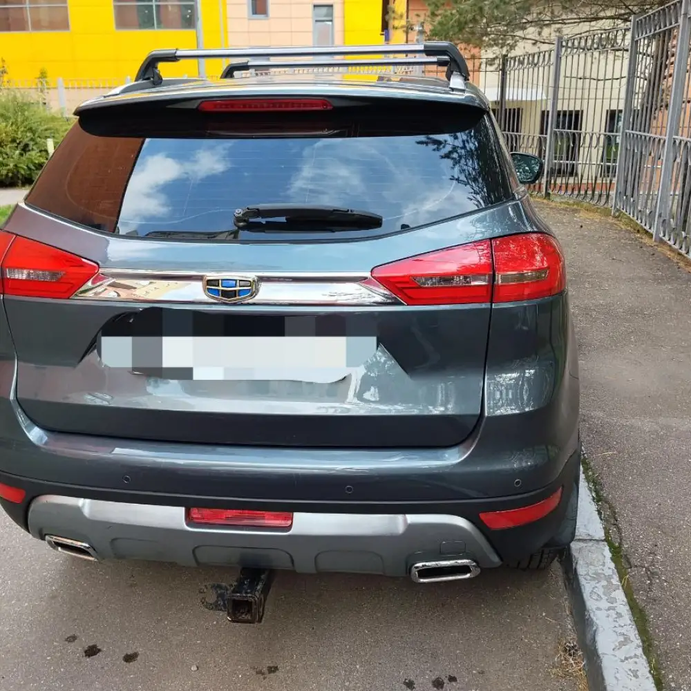 Geely Atlas — фото 2 из 6