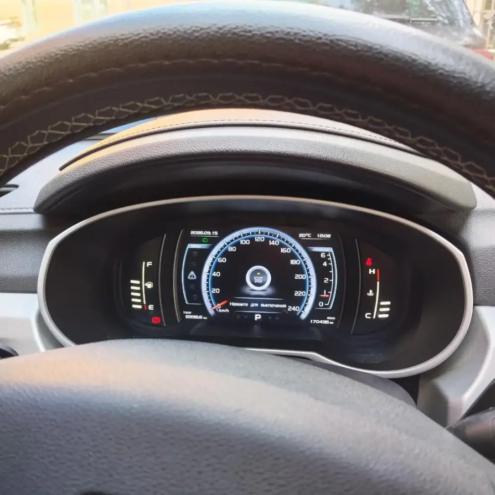 Geely Atlas — фото 3 из 6